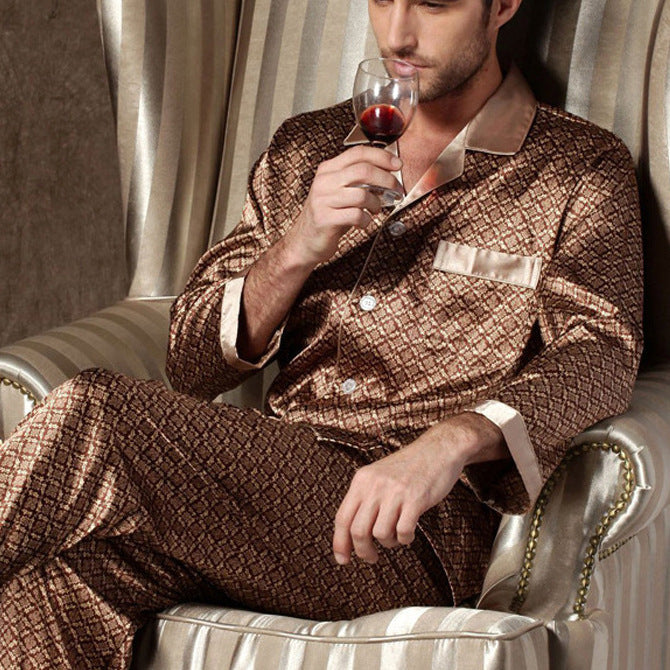 بدلات نوم رجال كم طويل