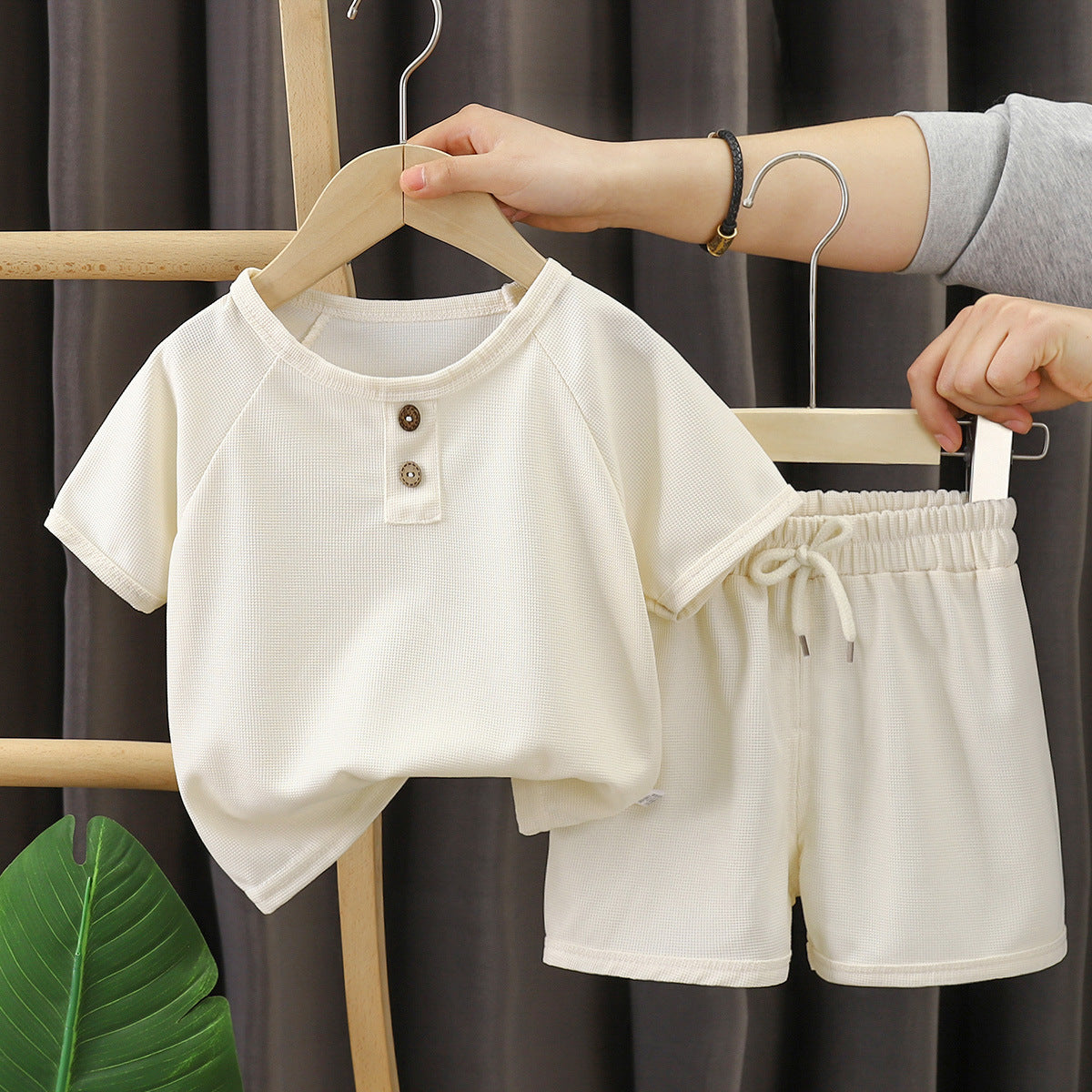 بدلة أطفال بأكمام قصيرة