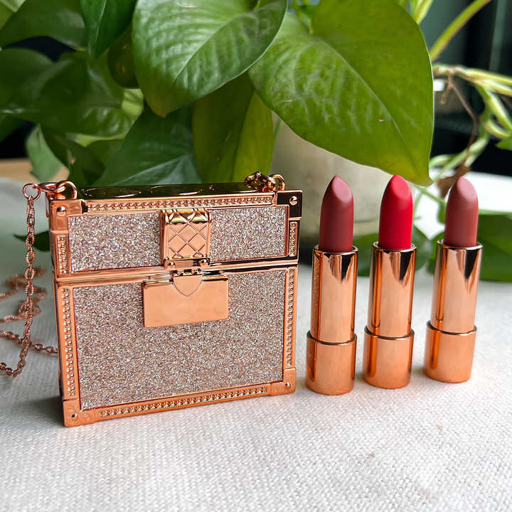 Elegant lipstick bag lips