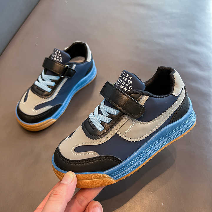أحذية رياضية كاجوال . Children's Casual Sneakers,