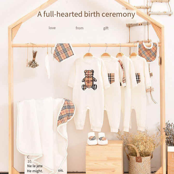 ملابس حديثي الولادة newborn clothes