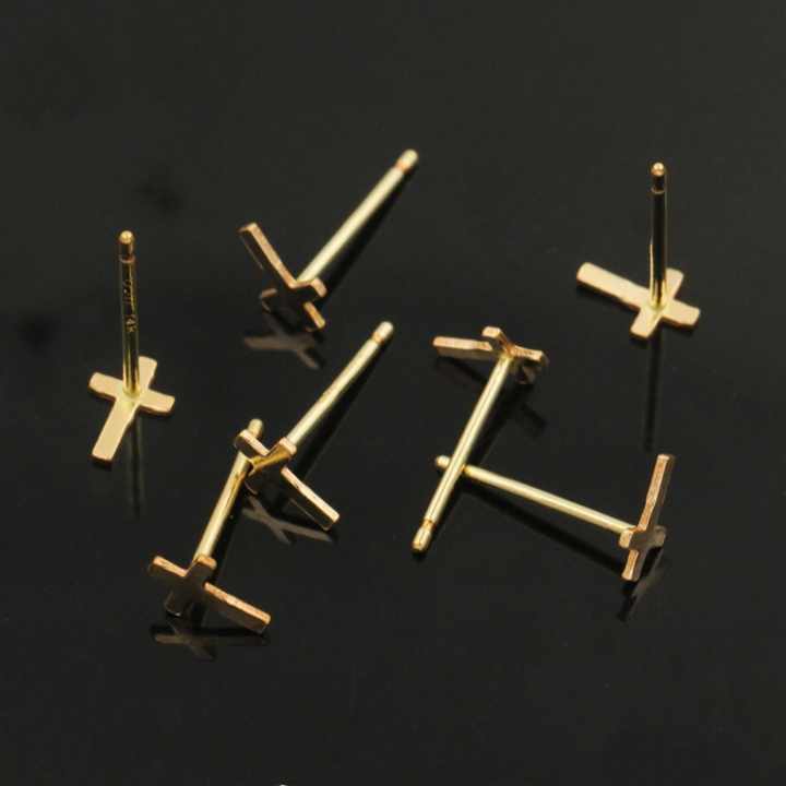 gold stud earrings