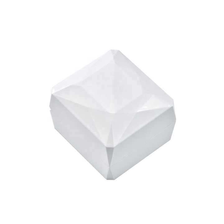 LED مضاءة قلادة حلقة القرط هدية مربع الزفاف . LED Lighted Necklace Ring Earring Gift Box Wedding