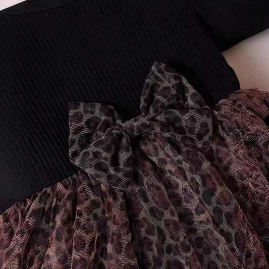 Elegant girls dress, children's summer clothes