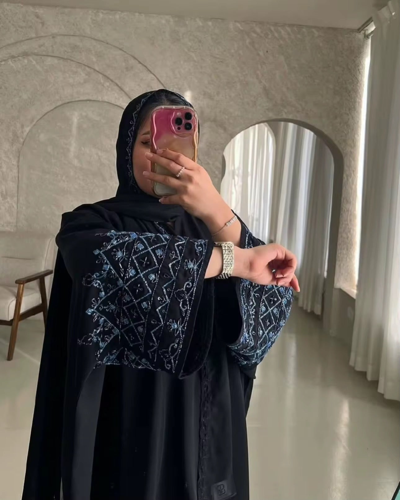 : عبايات abaya