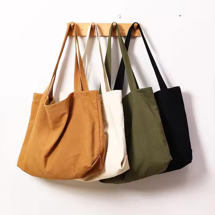 Shoulder bag with inner pocket