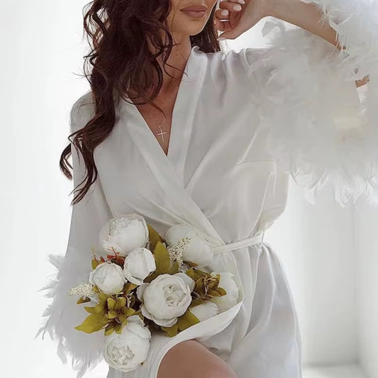 رداء أبيض فاخر