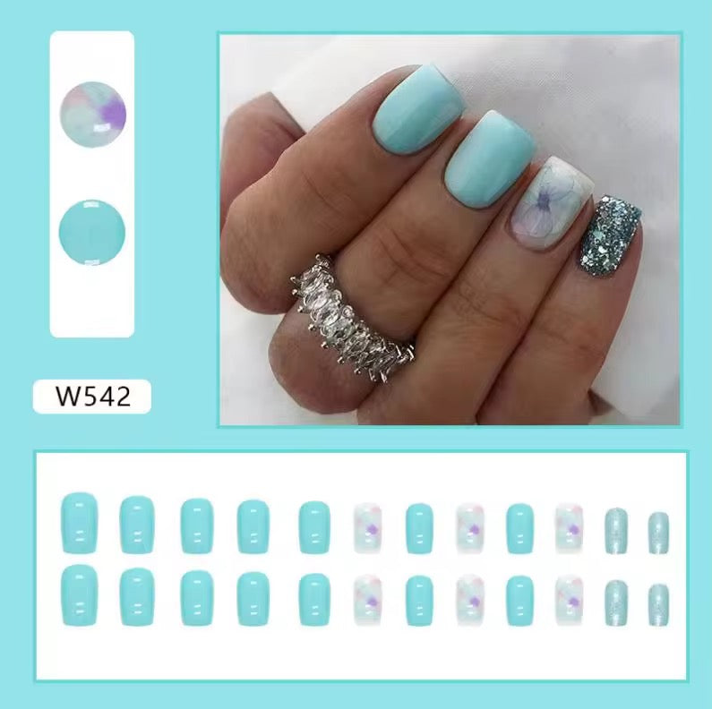 أظافر صناعية nails