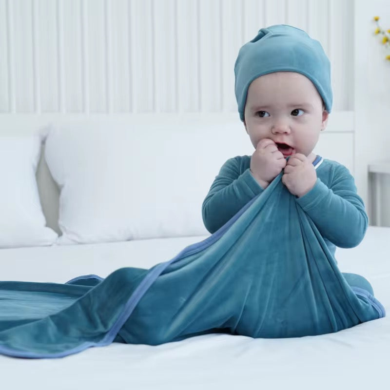 OEM & ODM for Newborn Baby Girls Boys Pajama Set Newborn Clothesبتصميم حسب الطلب من مصنع المعدات الأصلي وصانع التصاميم الأصلية بدلة نوم من الصوف للشتاء للأطفال حديثي الولادة من البنات والأولاد طقم بيجامة ملابس حديثي الولادة