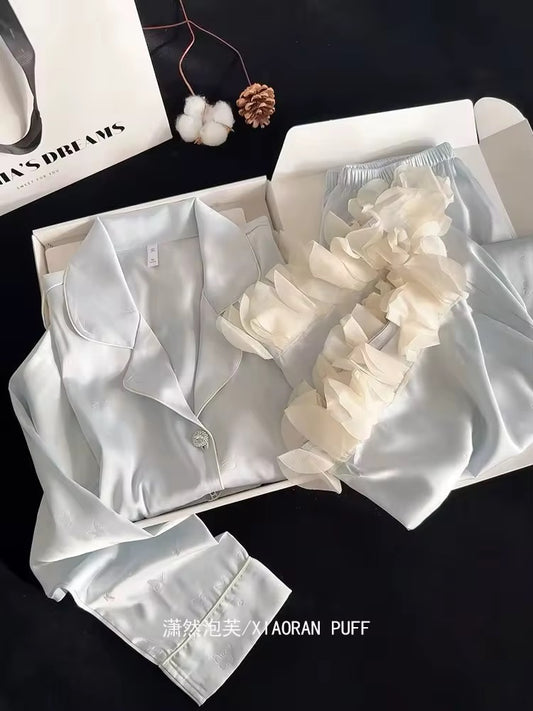 بيجامة نسائية من الخيزران