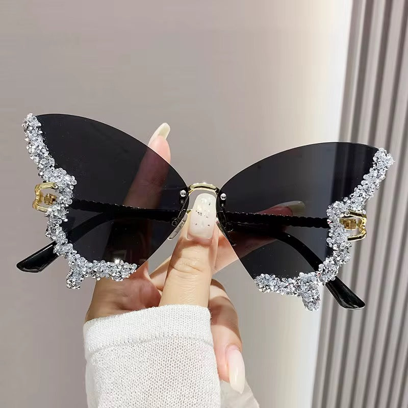 نظارات شمسيه نسائيه