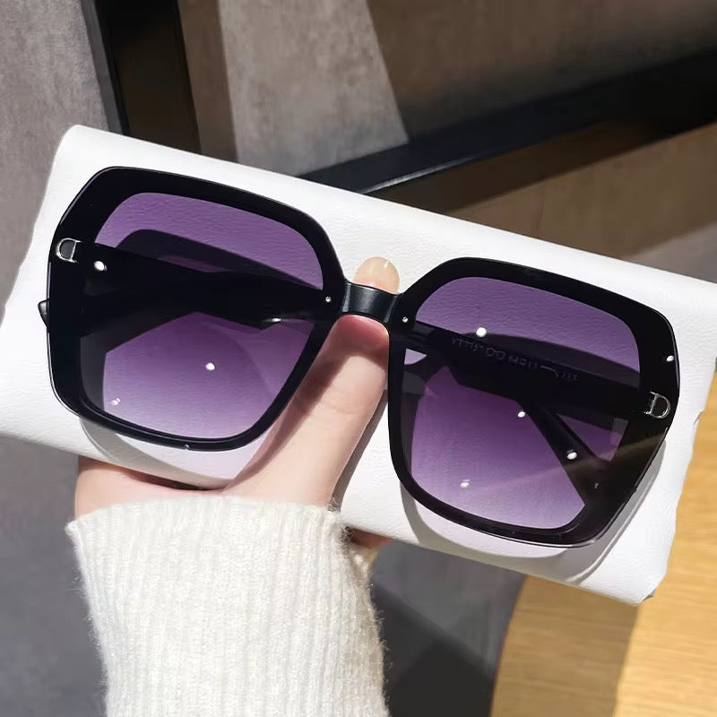 نظارات نسائيه شمسيه عصريه و فاخره - Modern and luxurious women's sunglasses