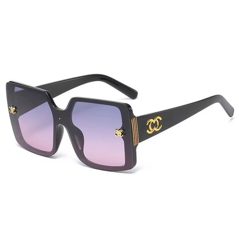 نظارات شمسيه للسيدات عصريه و كلاسيكيه - Modern and classic women's sunglasses