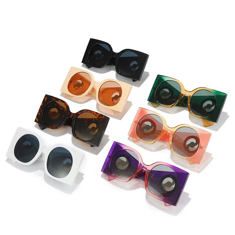 Modern and luxurious women's sunglasses