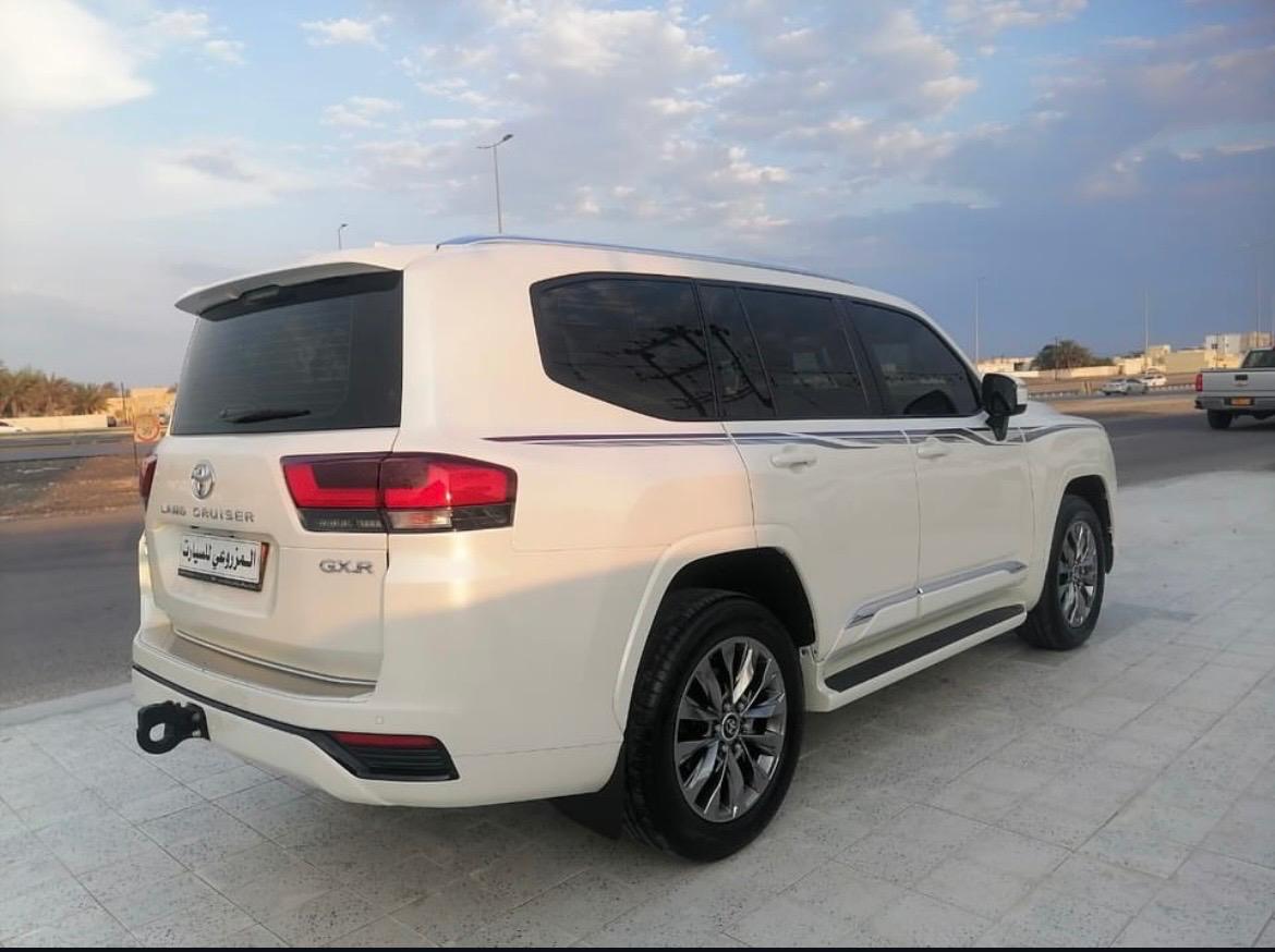 ابو عبدالله\ تويوتا لاند كروزر