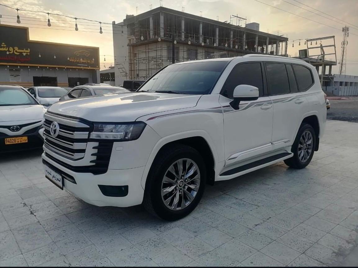 ابو عبدالله\ تويوتا لاند كروزر