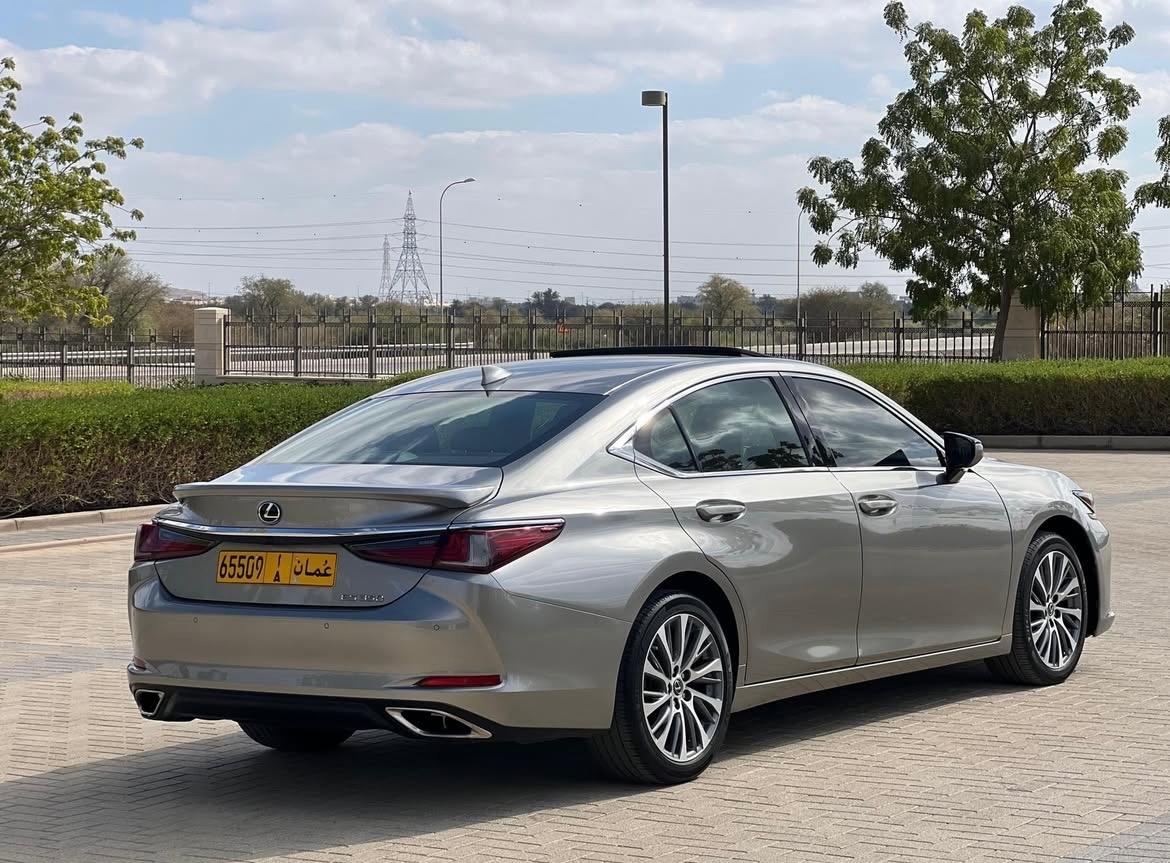 المعتمد لسيارات\ES350لكزس