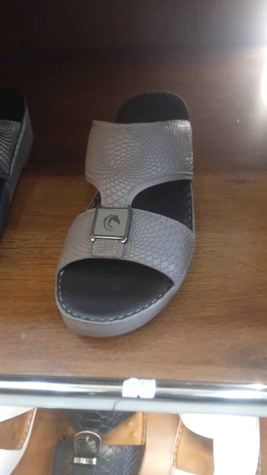 بوتيك فراسه\ نعال رجاليه