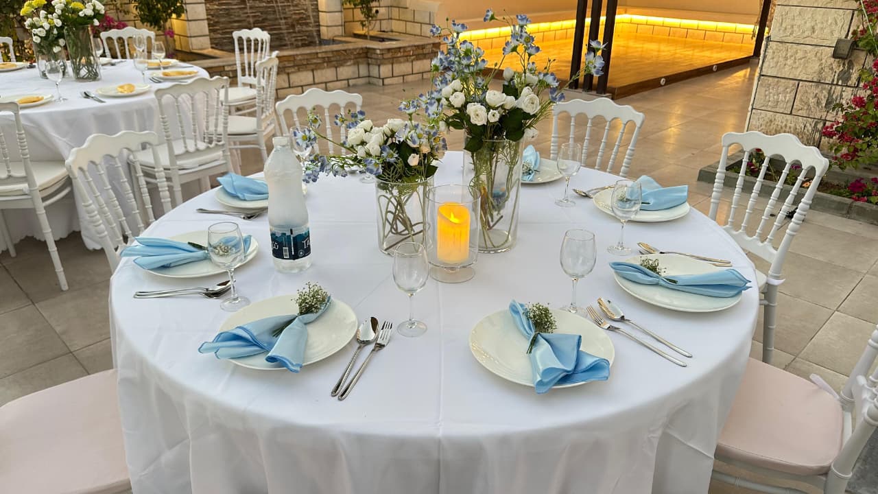 ميرا روز\ تأجير طاولات وكراسي