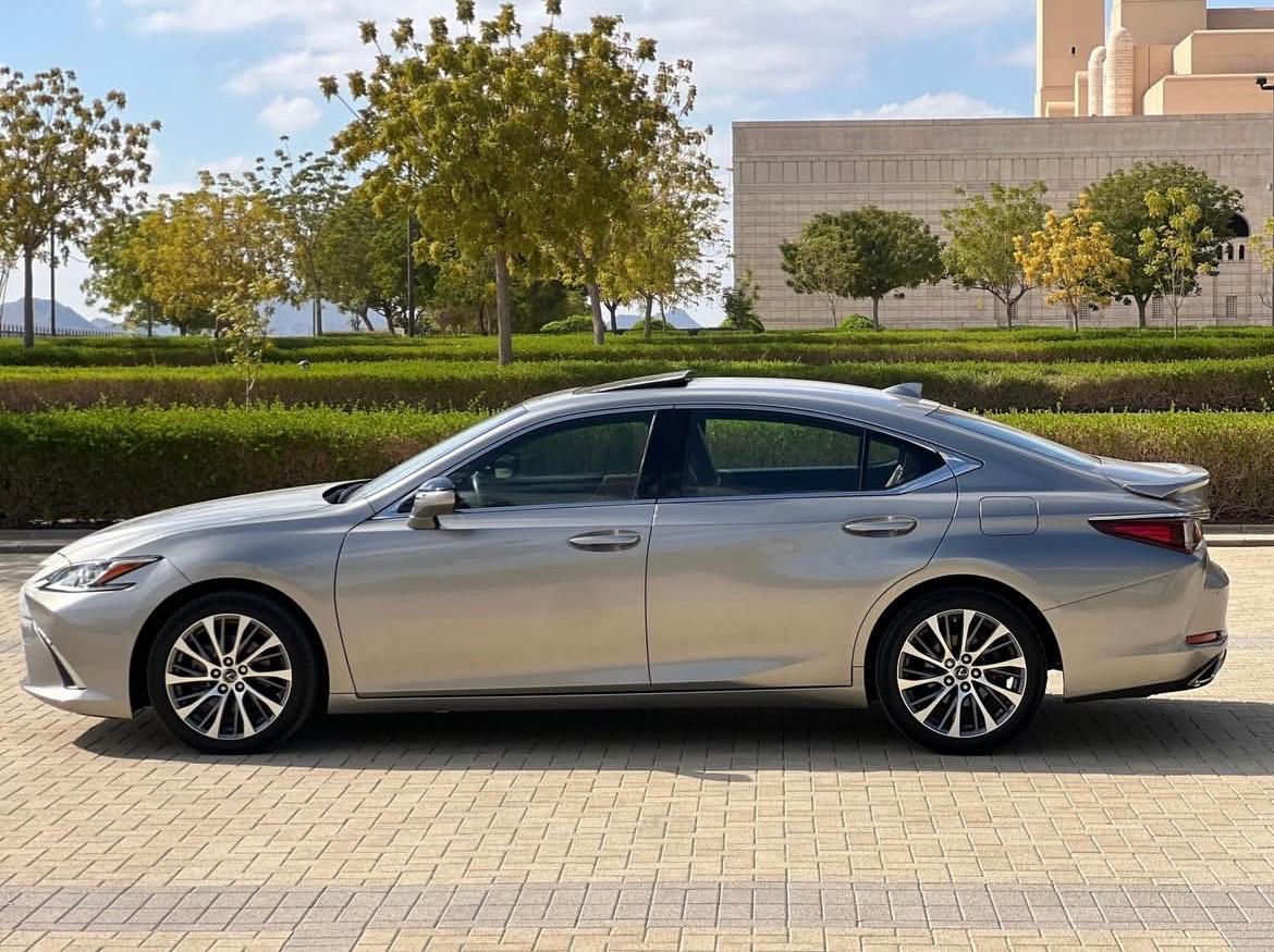 المعتمد لسيارات\ES350لكزس