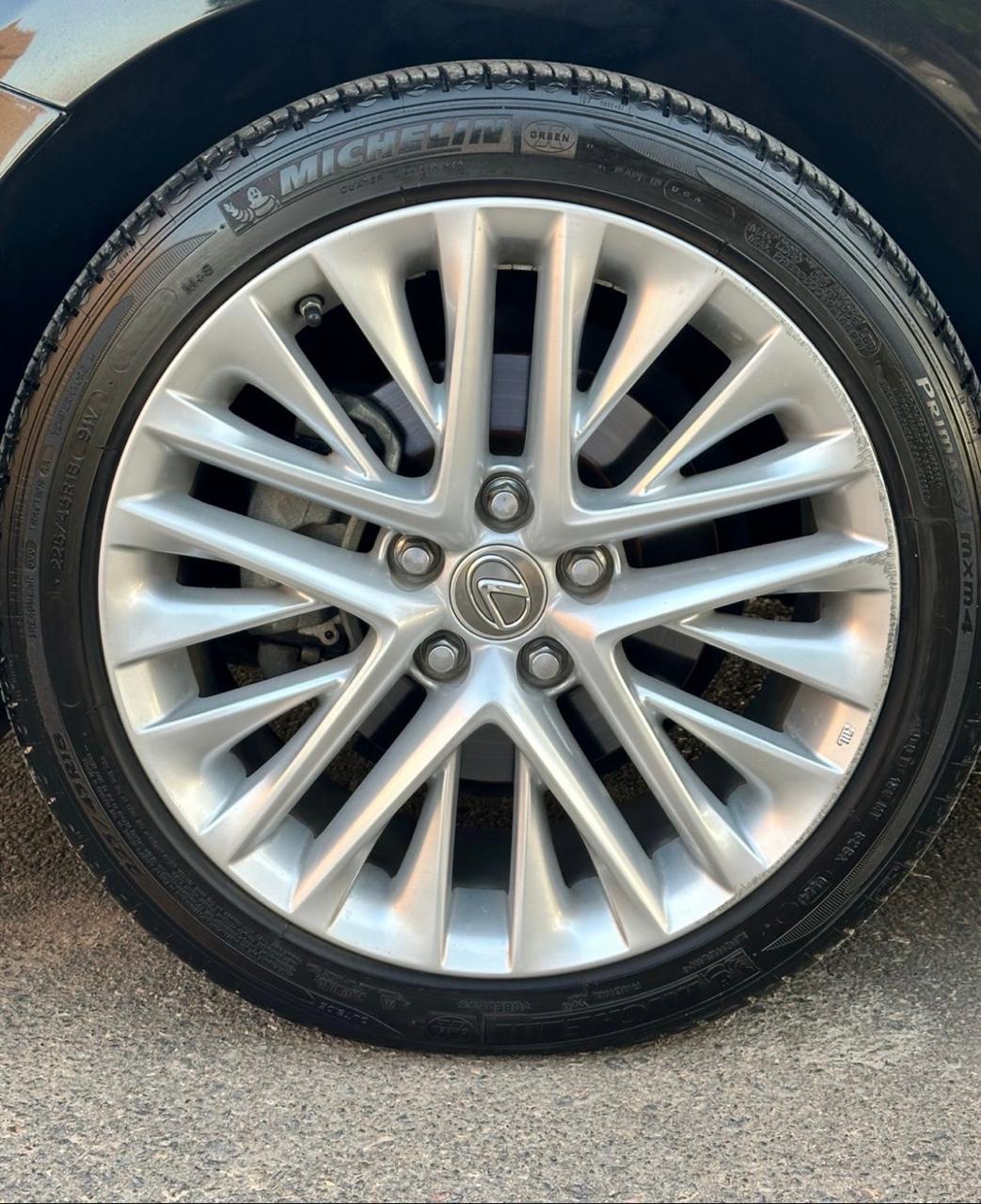 المعتمد لسيارات\ES350 لكزس