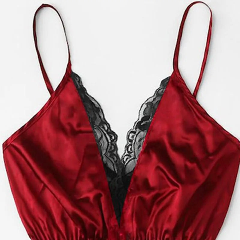 ملابس داخلية مثيرة