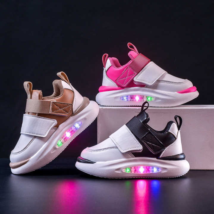 New Design Breathable Fashion Sneakers for Kids Wholesale LED Light Shoes 
