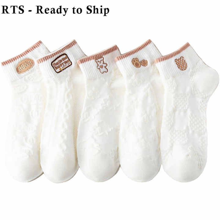 Casual white ankle socks with sweet breathable lace and colorful animal pattern for all seasons 