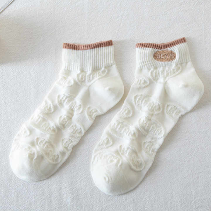 Casual white ankle socks with sweet breathable lace and colorful animal pattern for all seasons 