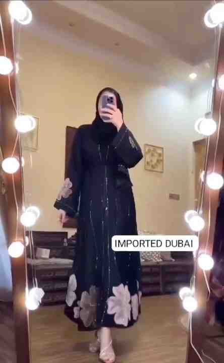 عباية سودا انيقة