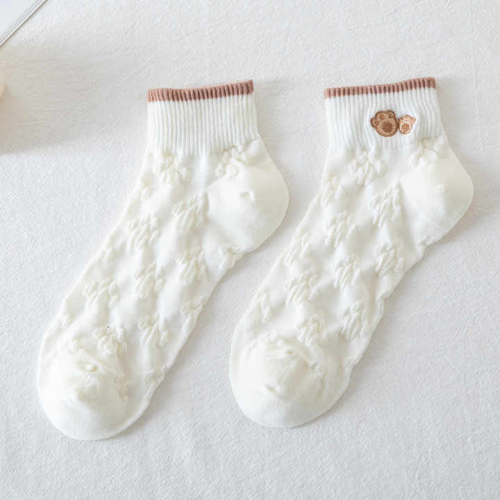 Casual white ankle socks with sweet breathable lace and colorful animal pattern for all seasons 