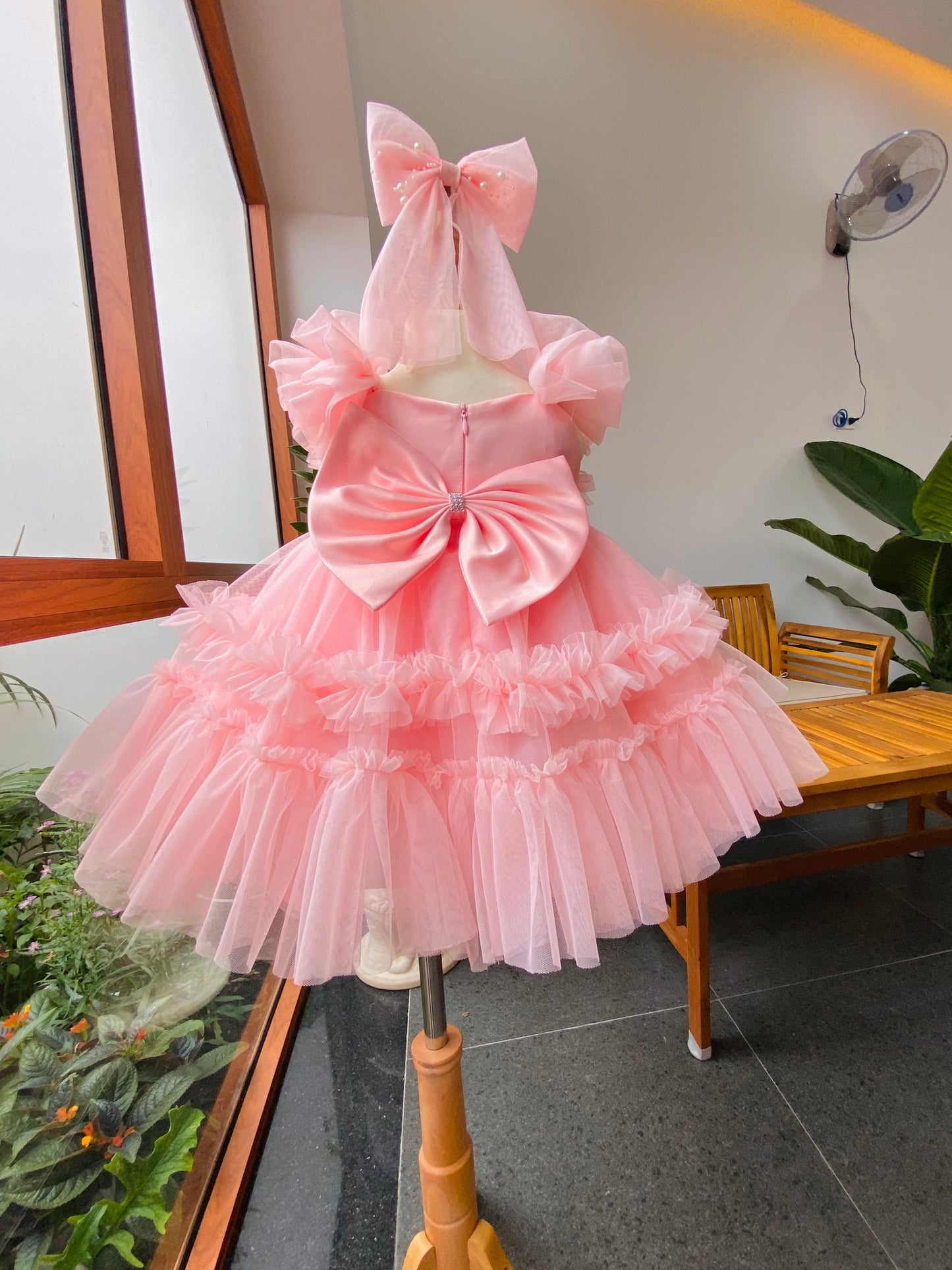 فستان بنات بأكمام منتفخة