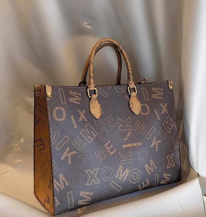 حقائب بيتش باج ماركات كروسبودي