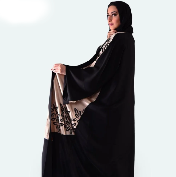 عباية سودا الطراز عربي