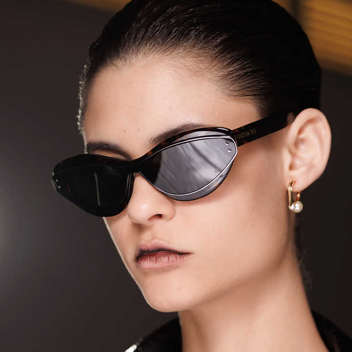 Men's fashion with Bluetooth