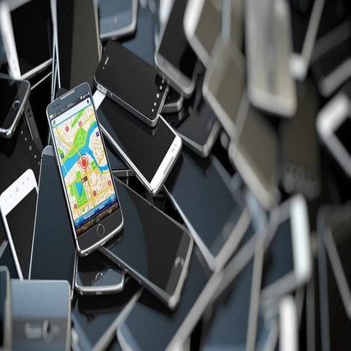 Ready to ship 5G smartphones at a low price جاهزة لشحن الهواتف الذكية 5g بسعر منخفض