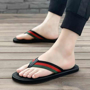 Fashionable beach sandals 