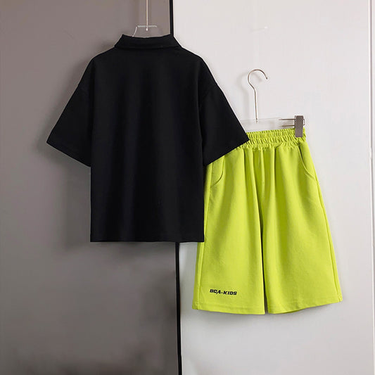 طقم ملابس رياضية