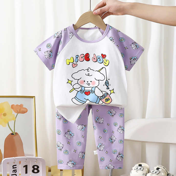 Summer children's short-sleeved suit with design. 