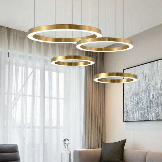 ثريات إضاءة دائرية ذهبية عالية الجودة بقطر . High quality gold circular lighting chandeliers