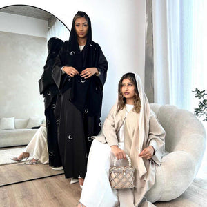 عبايات ملونة نسائيه