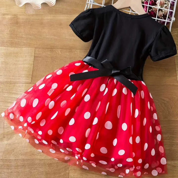 ملابس الفتيات girls' clothing