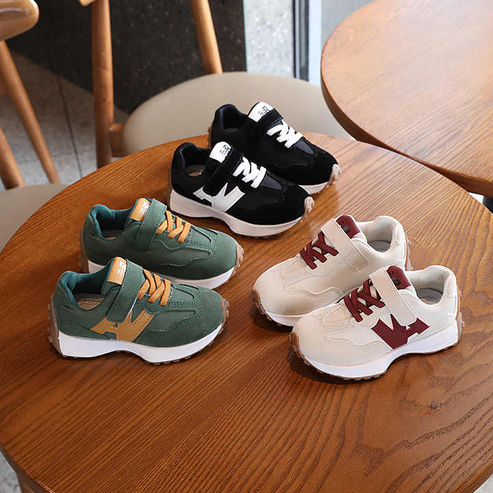موضة جديدة للأطفال ، أحذية ركض شعبية من . New Fashion Kids Popular PU Running Shoes Lightweight