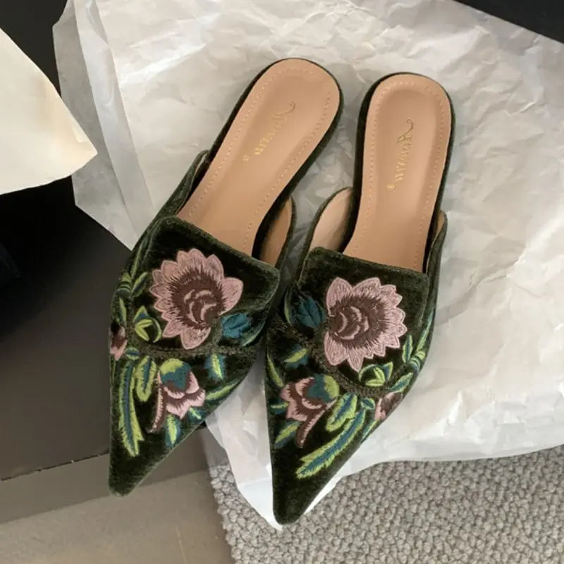 أحذية نسائية كاجوال  - Women's Casual Shoes