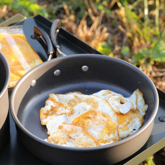مجموعة أدوات طهي للتخييم مدمجة من سيلكو . Silco Compact Camping Cookware Set