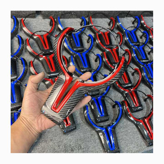 مزود بنظام مانع لانغلاق