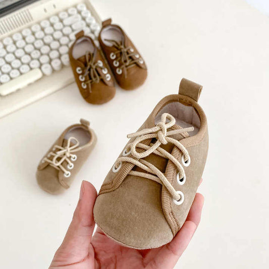 Children's shoes 