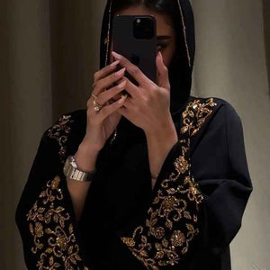 عباية سودا ذهبية