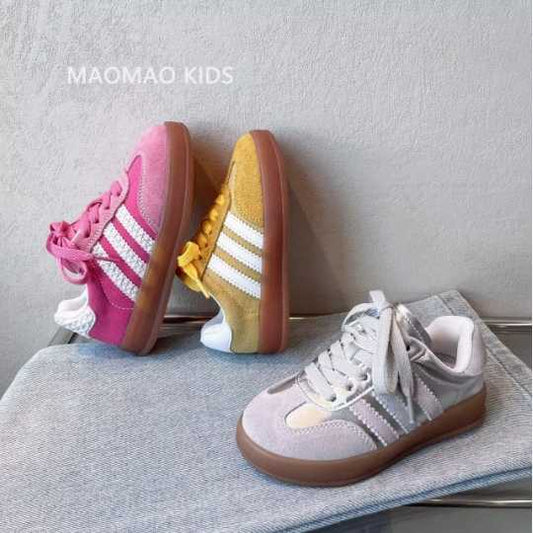 أحذية تدريب رياضية للربيع والخريف للفتيات . Spring and autumn sports training shoes for