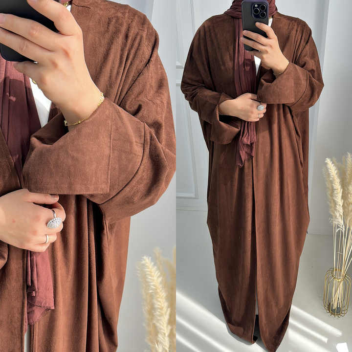 عبايات ملونة نسائيه